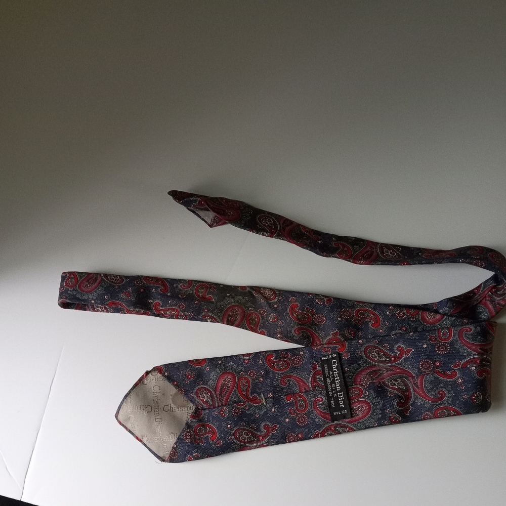 Christian Dior 100% Italian Silk Vintage Cornucopia Motif Dark Teal and Red Tie - Picture 4 of 5